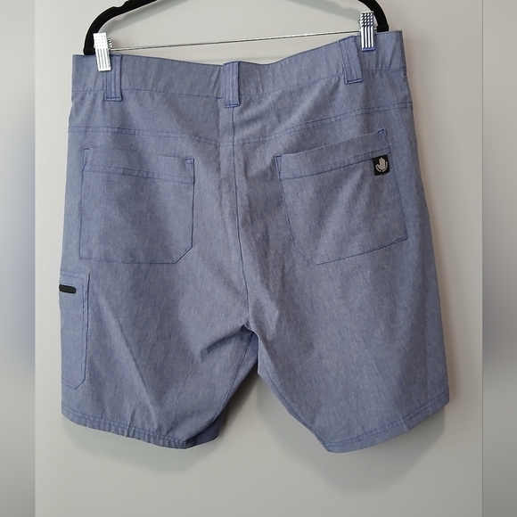 Body Glove Light Blue Shorts With Pockets Men's Size 34 Large Casual Surf Beach - Picture 2 of 4